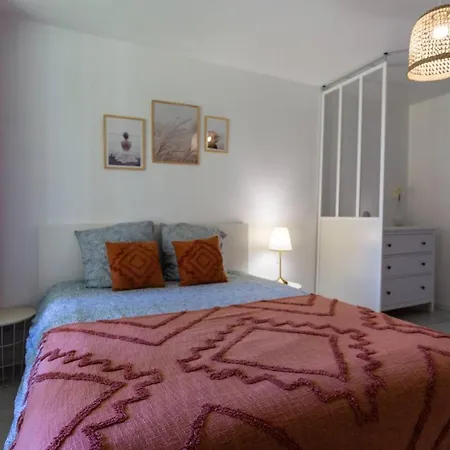 Maxbnb - T2 48m2 - Terrasse 30m2 - Wifi Fibre * Toulon