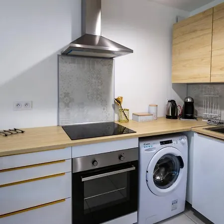 Maxbnb - T2 48m2 - Terrasse 30m2 - Wifi Fibre Toulon