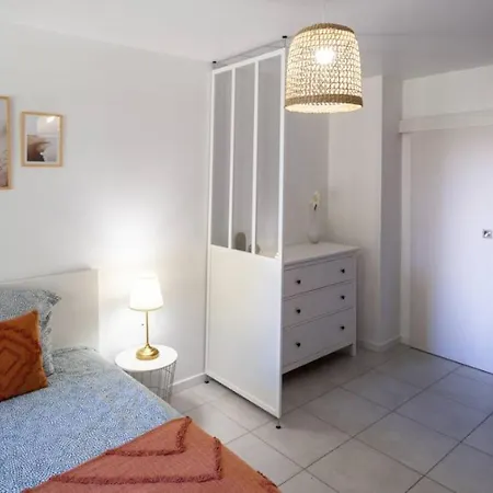 Maxbnb - T2 48m2 - Terrasse 30m2 - Wifi Fibre Apartment *